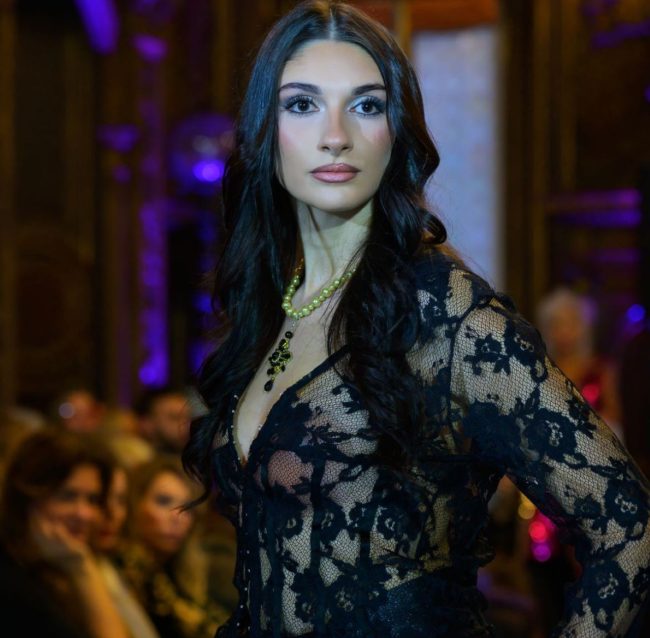 Da Messina ai riflettori di Milano: il trionfo della modella Benedetta Pulejo alla Fashion Week