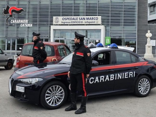 Catania, va in escandescenza e aggredisce un infermiere al Pronto Soccorso dell’ospedale San Marco: denunciato 43enne