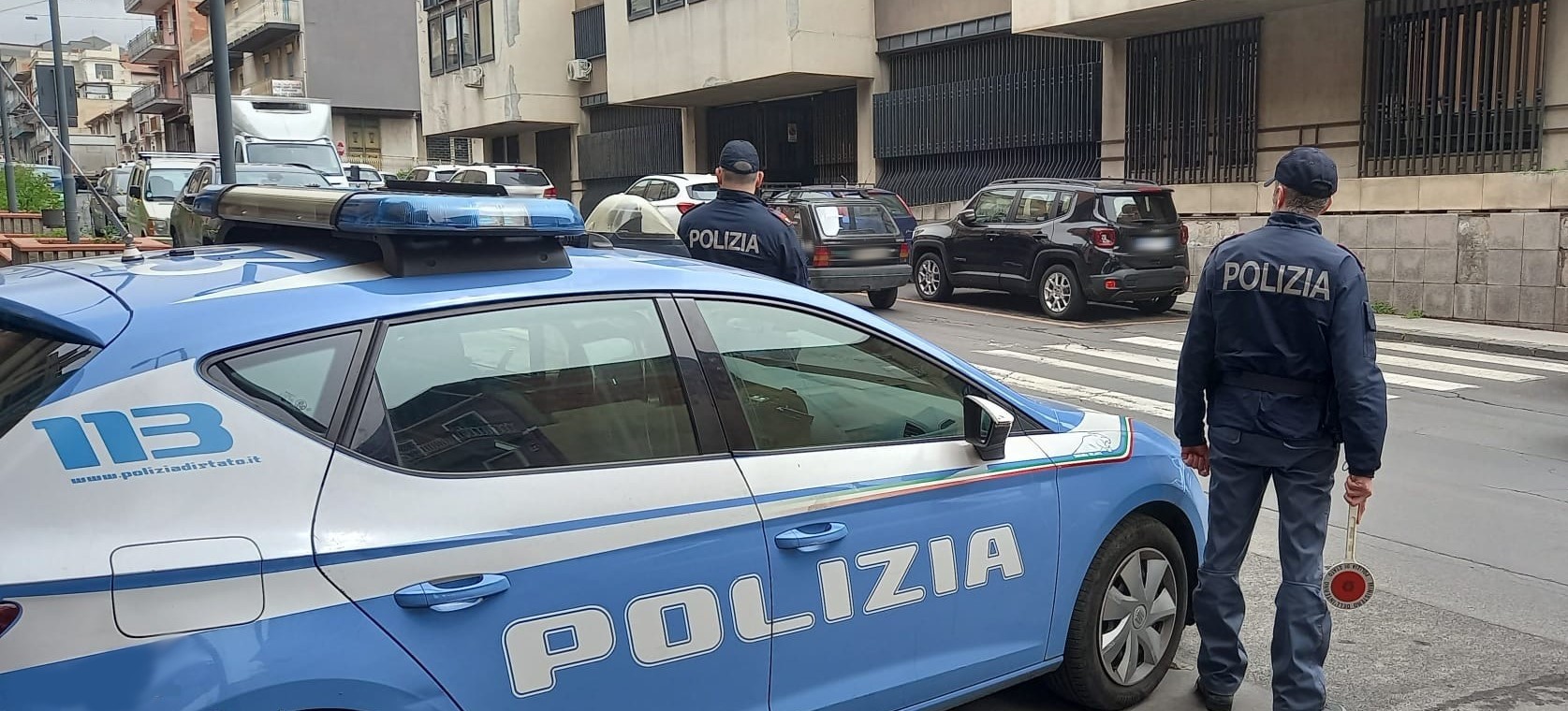 Trovato con due dosi di cocaina durante un posto di blocco: denunciato adranita