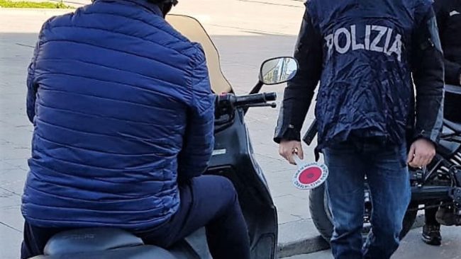Palermo, rapina con finta bomba: incastrato malvivente con il bottino da 60mila euro