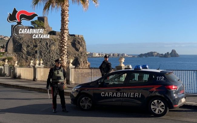 Ruba in hotel ma dimentica le chiavi nella stanza della vittima: ladra incastrata dal suo stesso errore