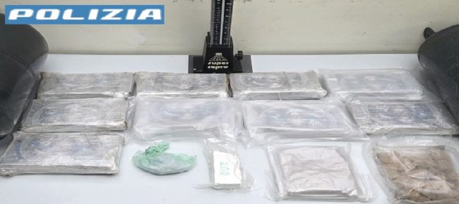 Trovato in casa con diversi chili di cocaina ed eroina: arrestato 30enne a Messina