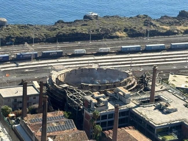 Incendio Le Ciminiere, la Procura dispone il dissequestro del centro fieristico
