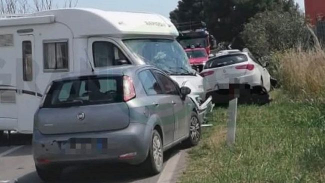 Incidente sulla Statale 115 Porto Empedocle-Realmonte, tre feriti: uno è grave