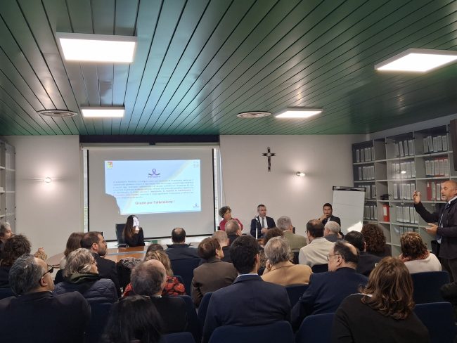 Sanità, nasce “Fibrocare”: piattaforma digitale per diagnosi e cura della fibromialgia