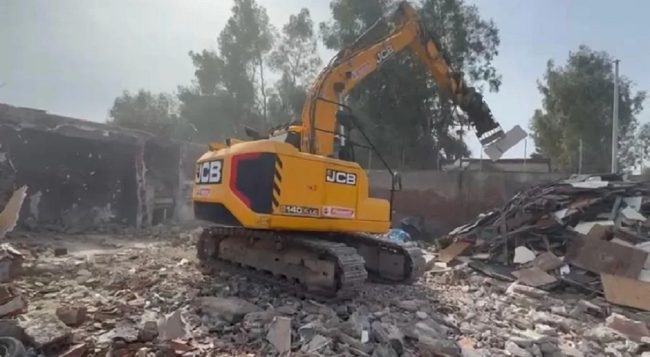 Baraccopoli a Messina, riprese le demolizioni nel rione Taormina