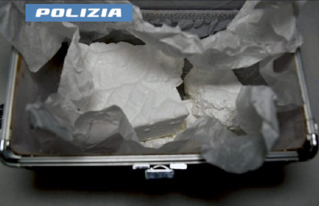 Centrale della droga nel centro storico: sequestrati oltre 280 grammi di cocaina a Caltagirone