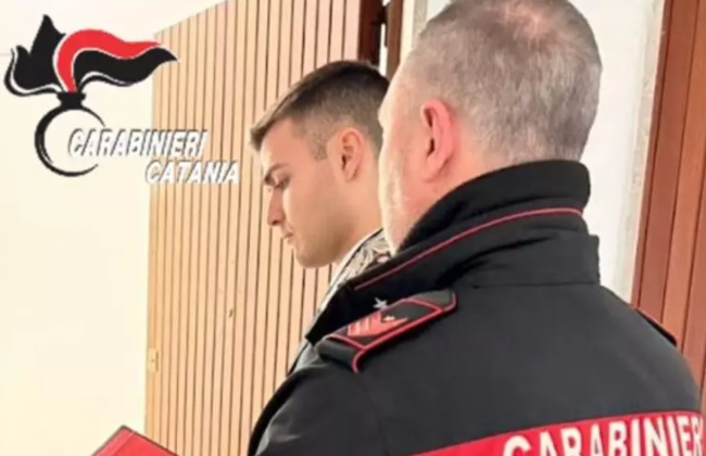 Sequestrano e minacciano un cliente per una provvigione da 8mila euro: arrestati due promotori finanziari a Catania