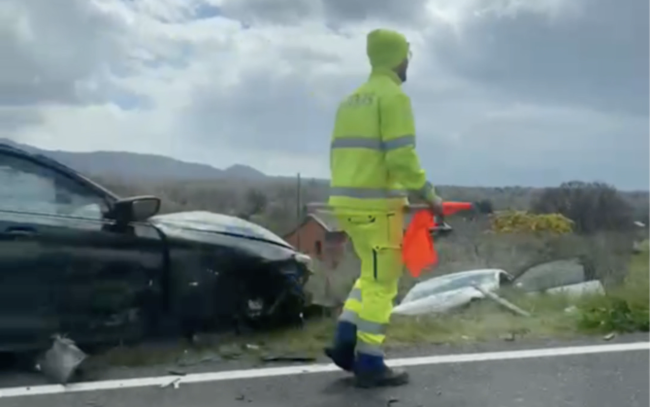 Incidente sulla statale 121 altezza Bronte: 4 ambulanze in azione – VIDEO