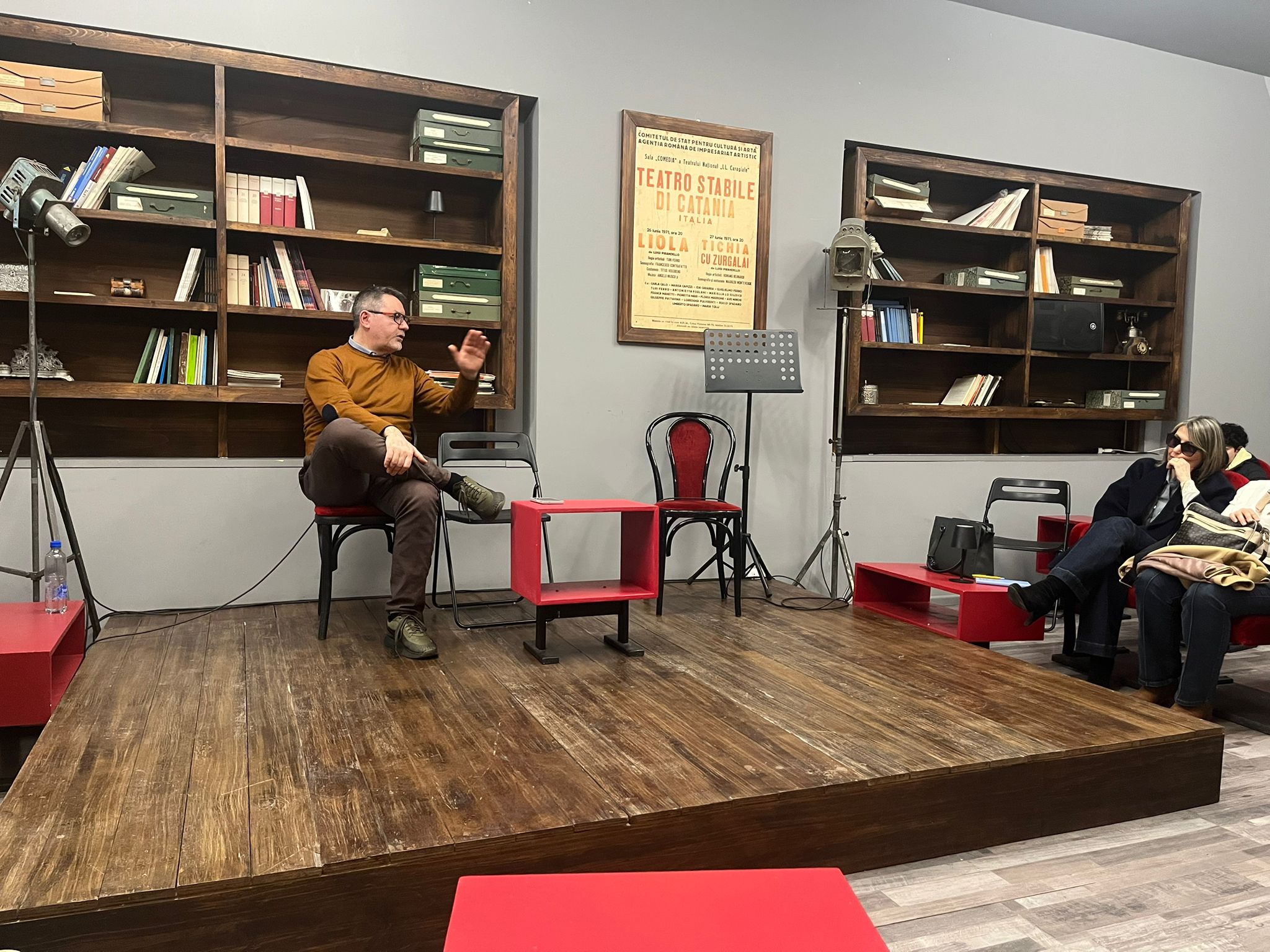 Attività FSL “Professioni del Teatro”: all’Istituto “Mario Rapisardi” di Paternò la cultura illumina la scena