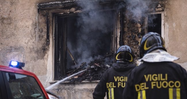 Sant’Angelo Muxaro, incendio in casa: muore 57enne