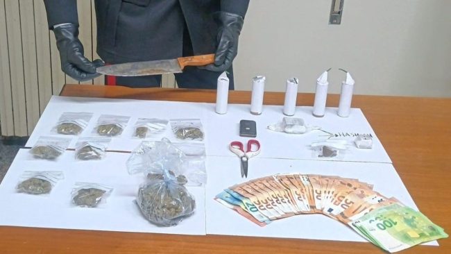 Droga ed esplosivi in casa: arrestato 26enne a Floridia