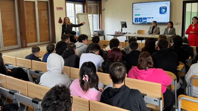 Bullismo, scuola e legalità: l’appuntamento al plesso Tirreno dell’Istituto Wojtyla
