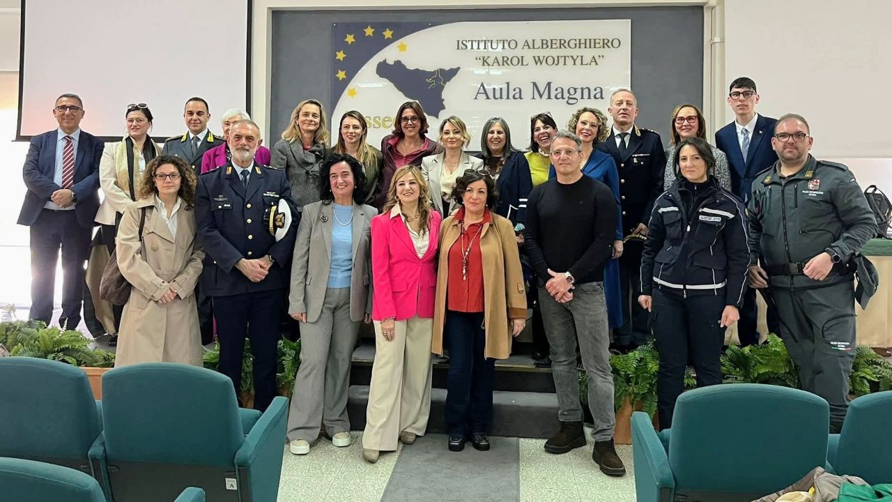 Si conclude il Festival della Legalità e dei Sentimenti Sociali all’IPSSEOA “Karol Wojtyla” di Catania