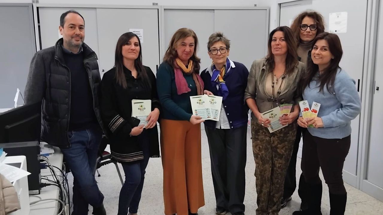 Al “Rapisardi “di Paternò parte il Progetto MAAS “Frutta nella scuola” per un’alimentazione consapevole Al “Rapisardi “di Paternò parte il Progetto MAAS “Frutta nella scuola” per un’alimentazione consapevole