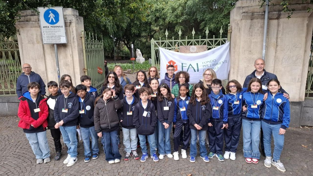 Le voci degli Apprendisti Ciceroni dell’Istituto Comprensivo Cavour danno vita alla storia di Catania Le voci degli Apprendisti Ciceroni dell’Istituto Comprensivo Cavour danno vita alla storia di Catania