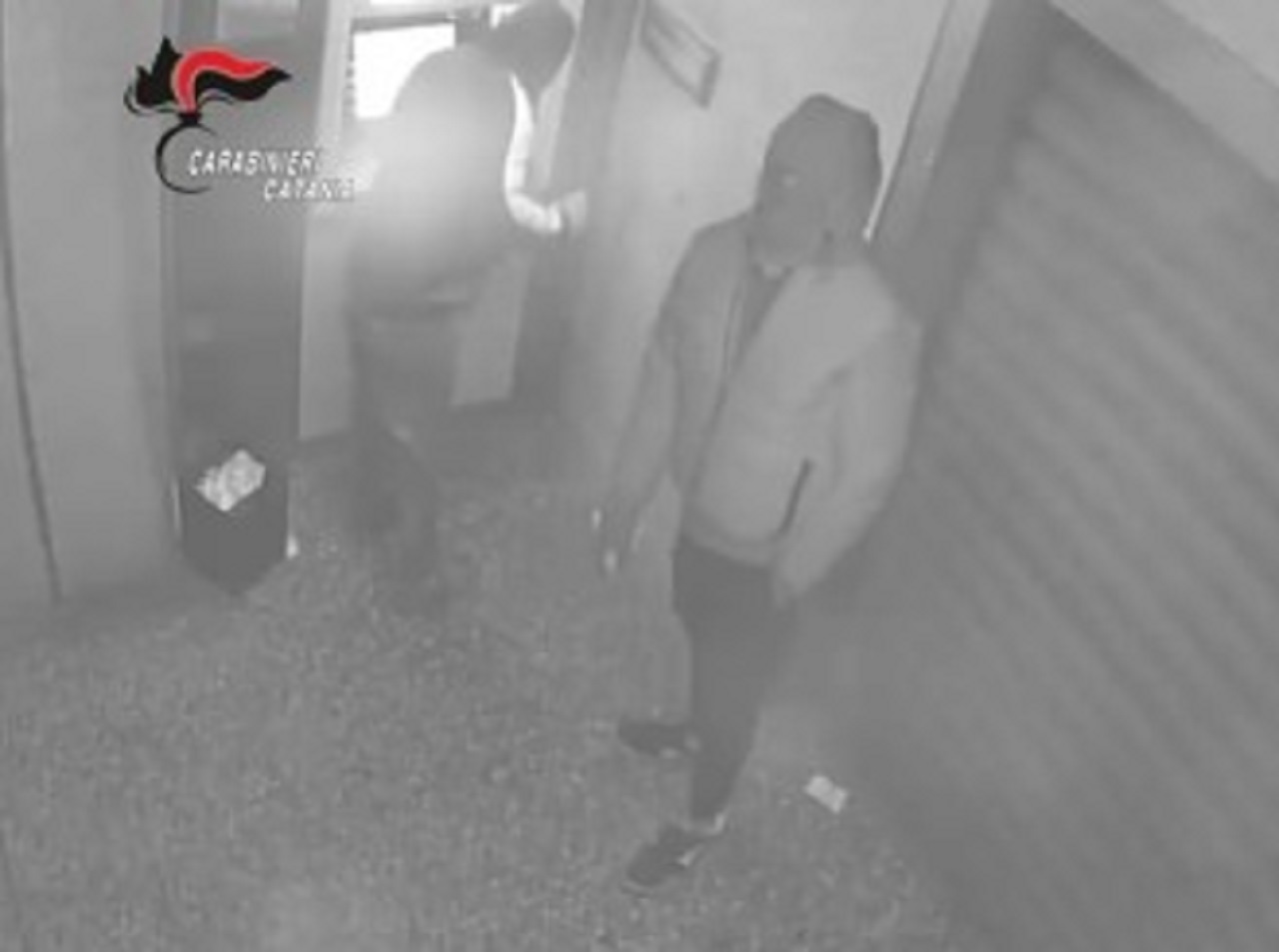 Furto con esplosivo a due bancomat a Giarre: identificati i presunti responsabili