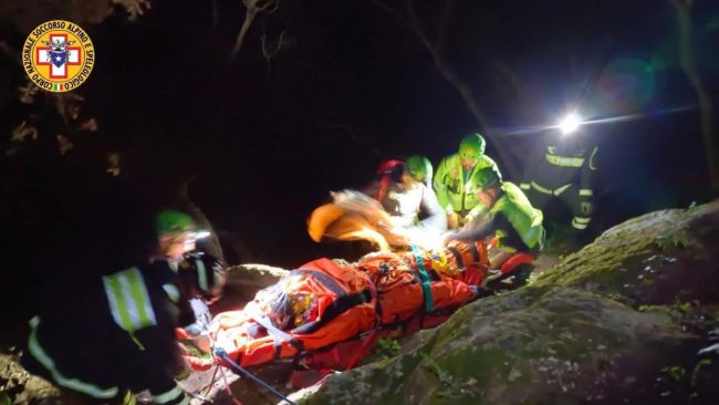 Cavagrande del Cassibile, grave incidente per un minore: lungo soccorso notturno del CNSAS