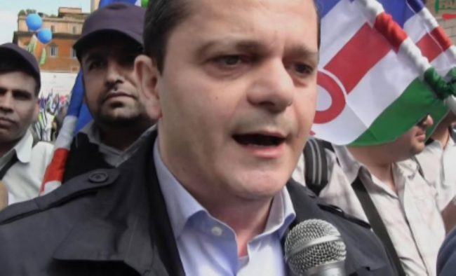 Buccheri in lacrime per la morte del sindacalista Fabrizio Scatà, vittima di un incidente a Lentini