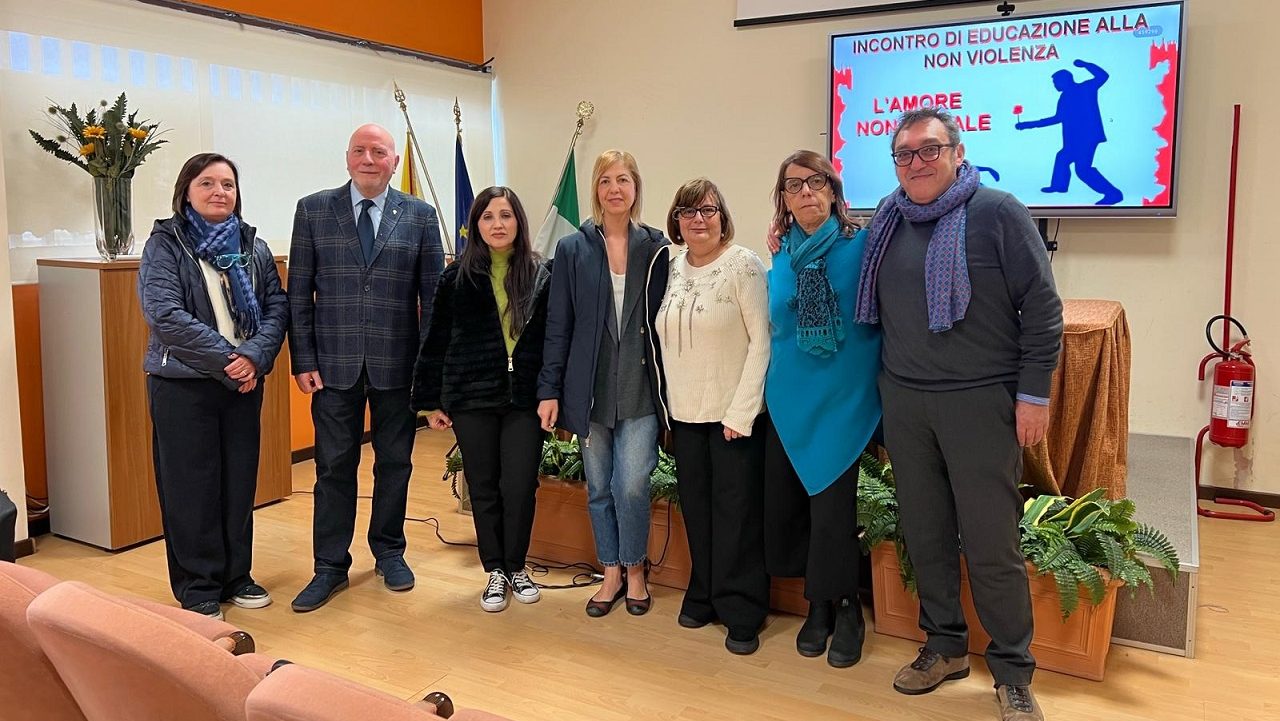 L’Istituto Karol Wojtyla di Catania apre le porte al futuro Grande partecipazione all’incontro nel plesso di via Raccuglia L’Istituto Karol Wojtyla di Catania apre le porte al futuro Grande partecipazione all’incontro nel plesso di via Raccuglia