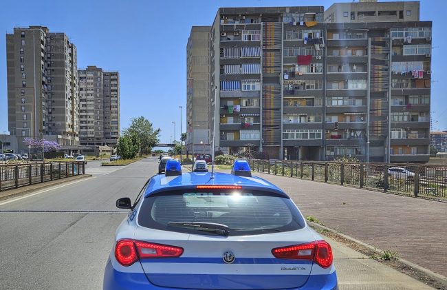 Paura in viale Castagnola: giovane minaccia madre e sorella con mazza da baseball