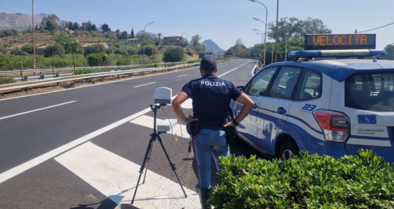 Controlli “a tappeto” della Polizia Stradale su A18 e A20 Controlli “a tappeto” della Polizia Stradale su A18 e A20