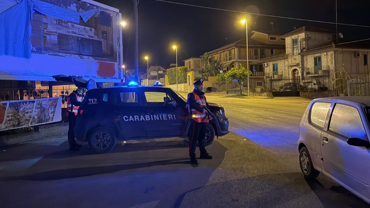 Due uomini “tenuti in ostaggio” in auto: malviventi in arresto a Ravanusa Due uomini “tenuti in ostaggio” in auto: malviventi in arresto a Ravanusa