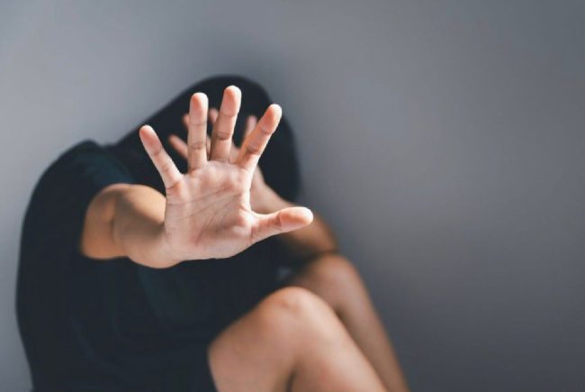 Minacce, stalking ed aggressioni: arrestato uomo violento che tormentava l’ex compagna