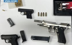 PISTOLE E MUNIZIONI AVOLA