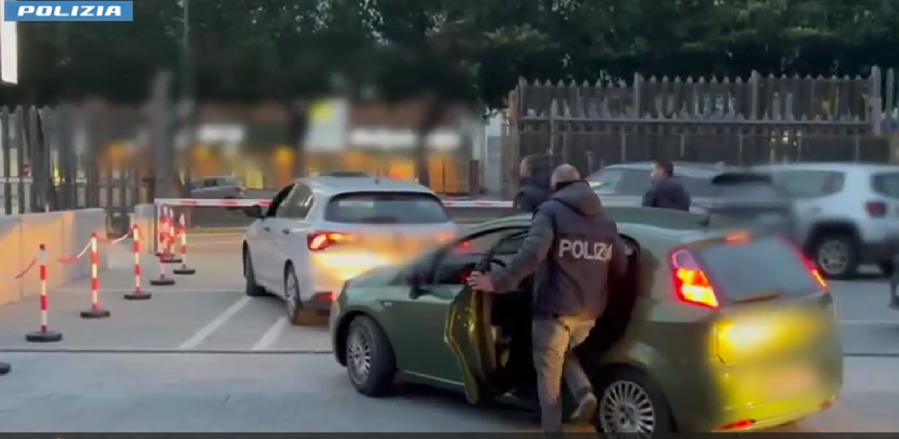 Due arresti per furto in abitazione a Catania, la consegna a domicilio era il pretesto