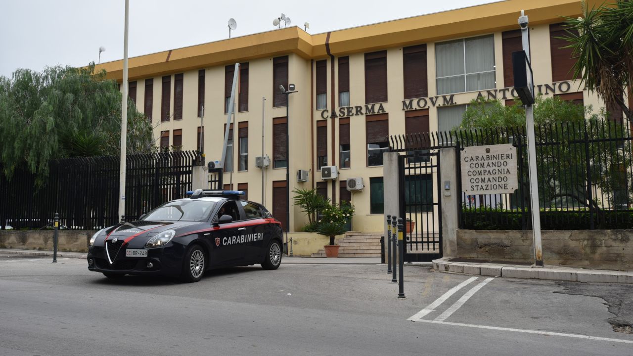 Maxi furto di rame manda in tilt i treni: arrestato 26enne nel Palermitano