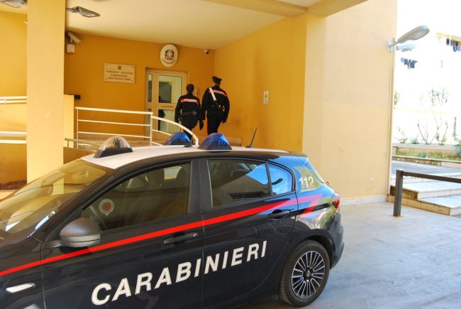 Crack nascosto in un climatizzatore e spaccio tra le vie di Palermo: arrestato 37enne