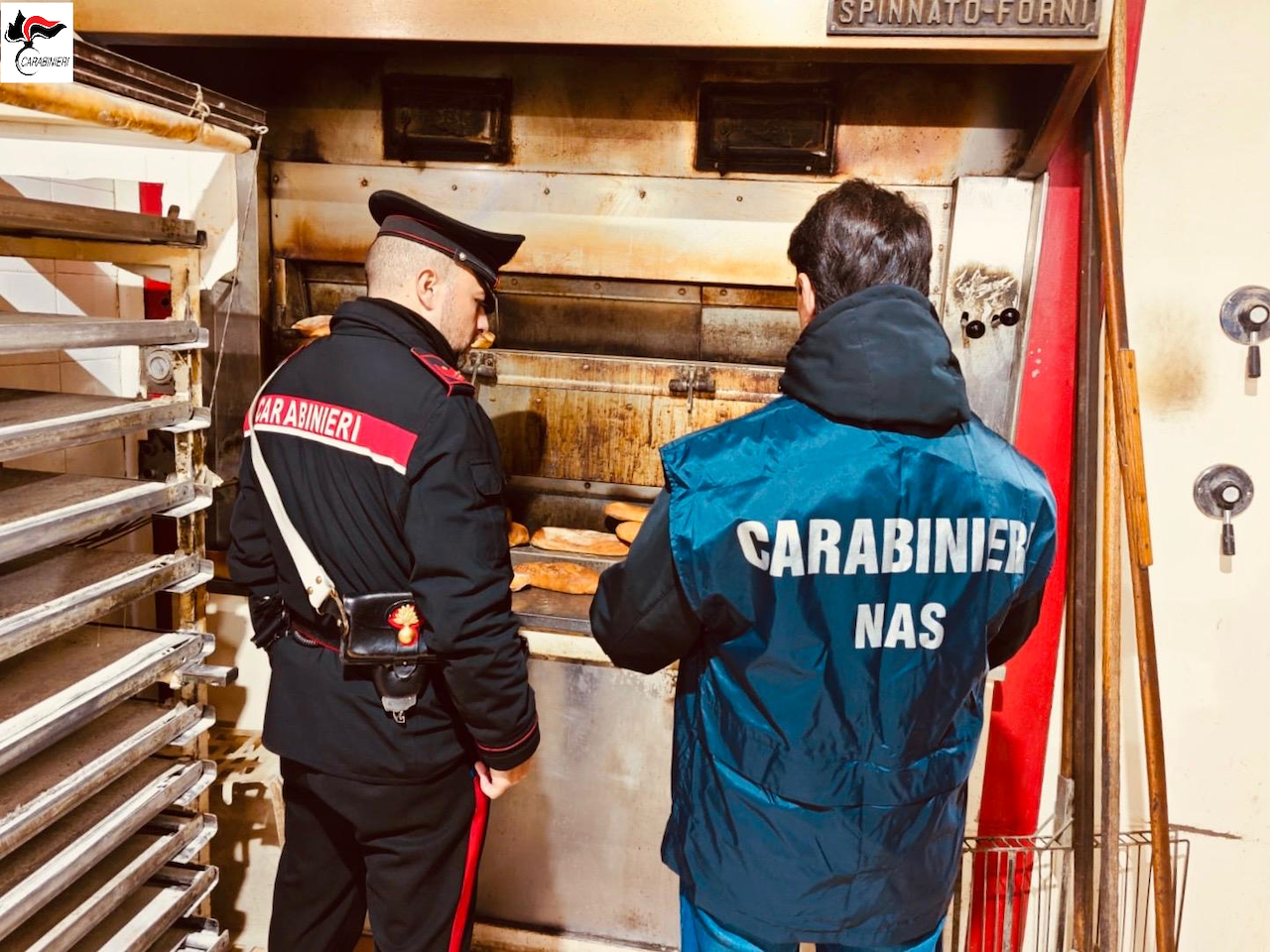 Palermo, sequestrate oltre due tonnellate di dolci pasquali Palermo, sequestrate oltre due tonnellate di dolci pasquali