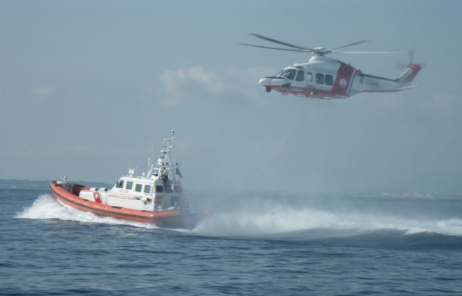 Riprese le ricerche del 14enne scomparso in mare a Lido di Noto