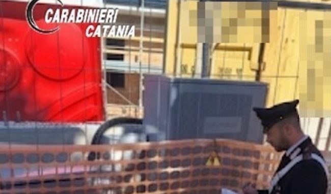 Lavoratori in nero e irregolarità in un cantiere di Gravina di Catania: multe salatissime