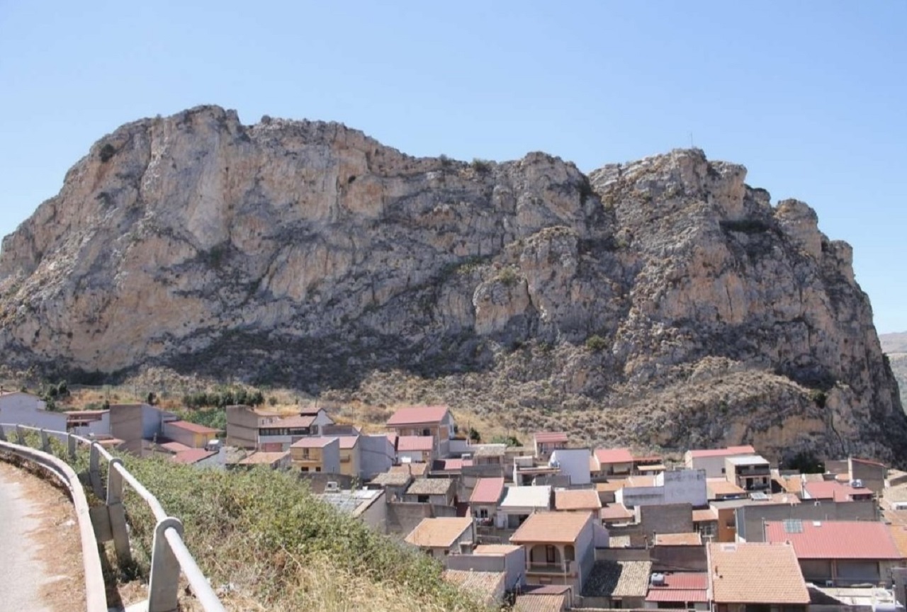 Dissesto idrogeologico, aggiudicato l’appalto per il consolidamento della rocca di Marineo