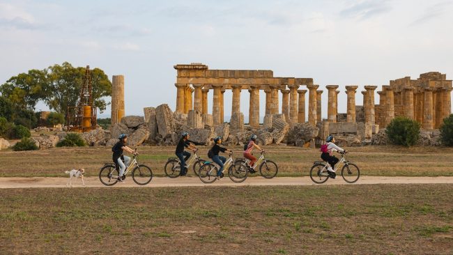 Tre giornate per visitare il Parco archeologico di Selinunte gratis: tra storia, libri e giri in bici