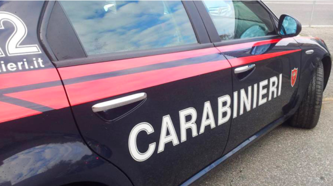 Aggredito e derubato in una villa comunale: preso di mira un ragazzo autistico