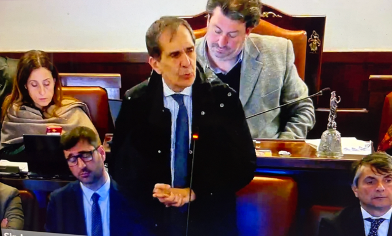 Trantino interviene in Consiglio dopo lo sgombero del centro sociale di Piazza Pietro Lupo