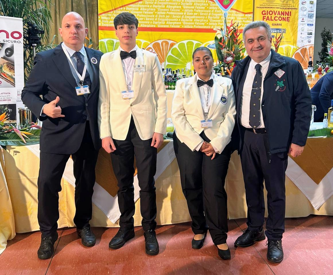 L’I.P.S.S.E.O.A. “K. Wojtyla” di Catania premiato all’Etna Cocktail Competition