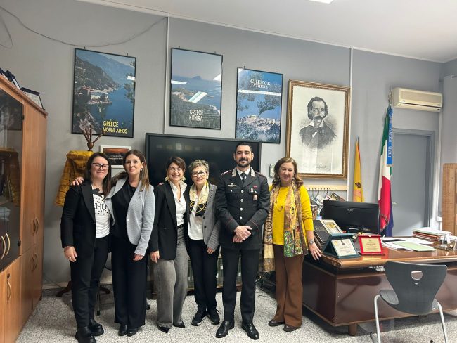 “Oltre il web”, conferenza sul bullismo e cyberbullismo all’Istituto “Rapisardi” di Paternò
