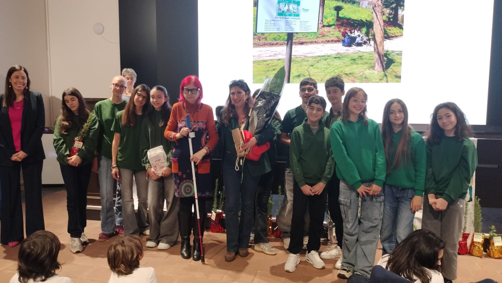 I.C.S “Italo Calvino”, un giardino per la memoria: gli studenti coltivano il futuro delle “giuste” e dei “giusti”