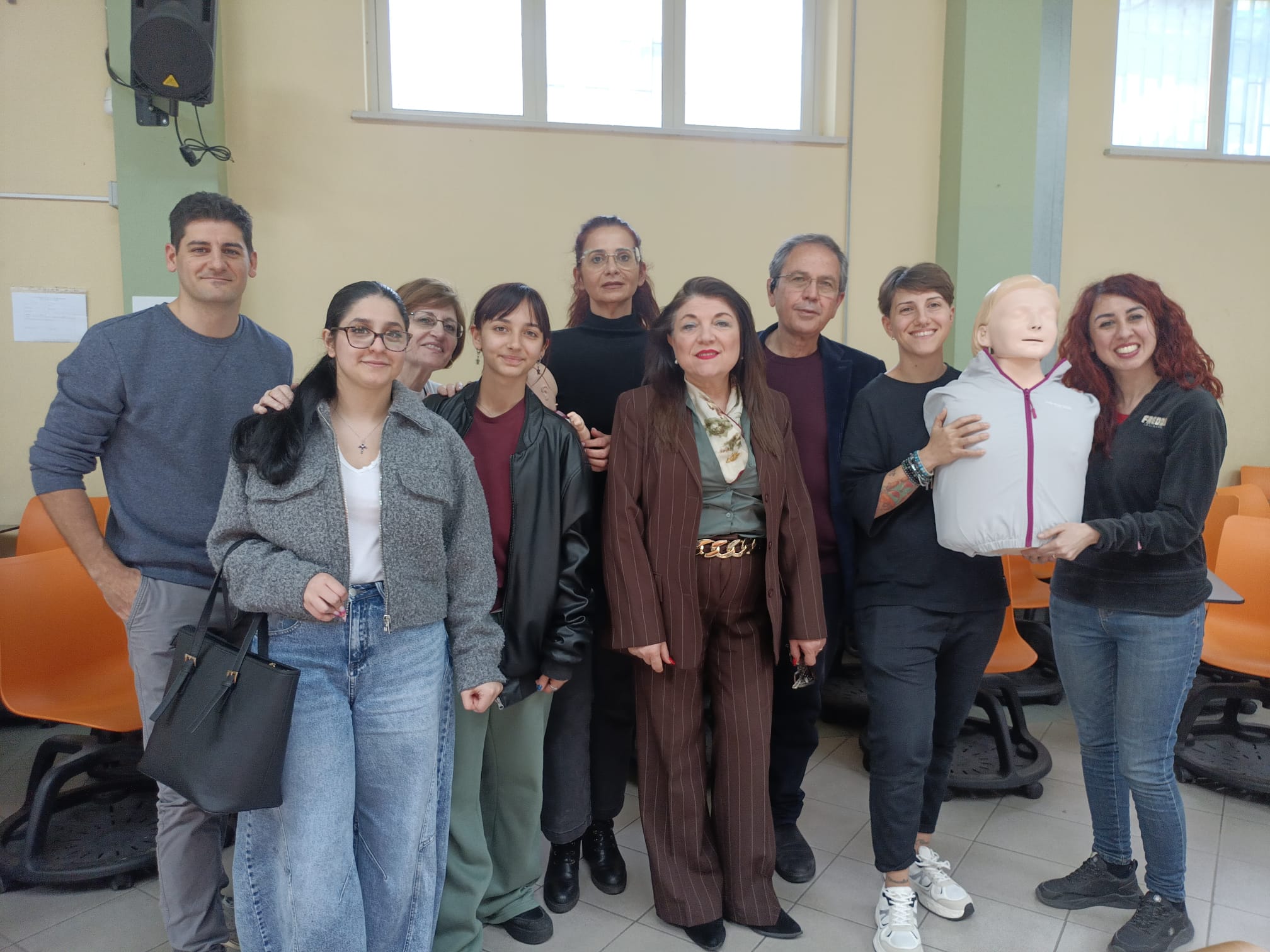 Sicurezza a scuola: corso BLSD per gli studenti dello Spedalieri in collaborazione con il Rotary Club San Gregorio