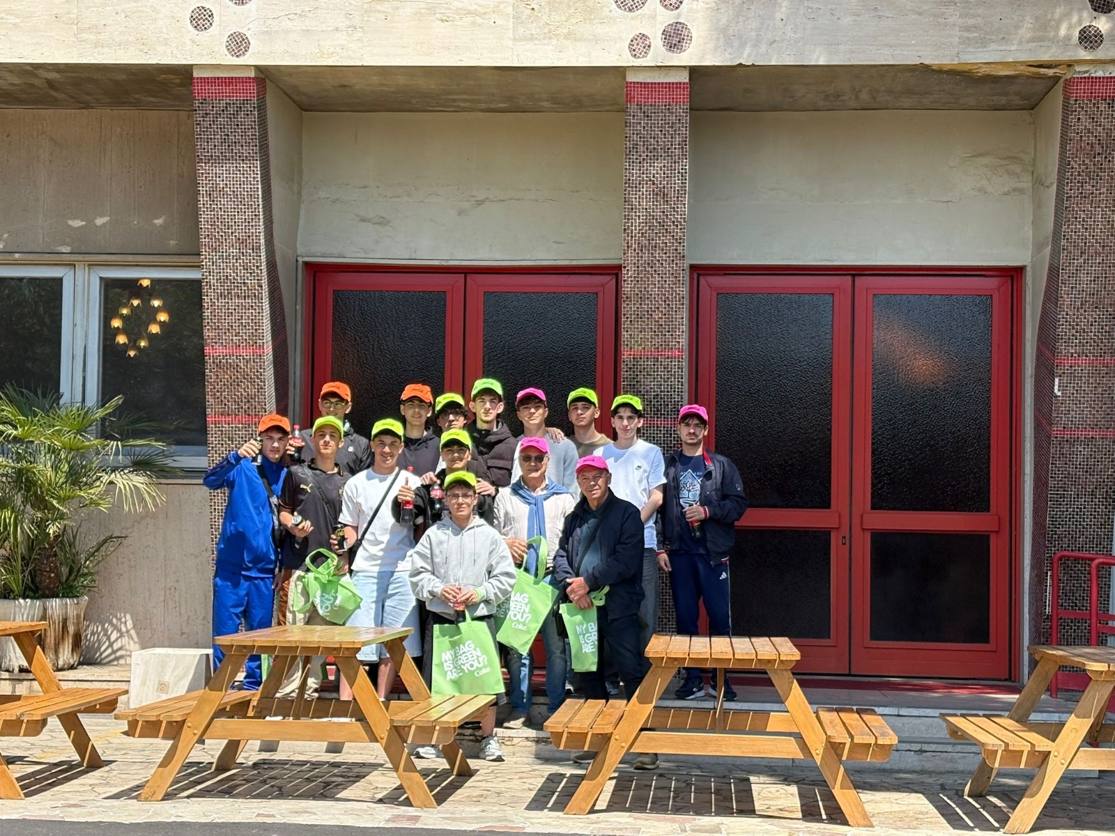 Visita didattica alla Sibeg di Catania: gli studenti della 3A Elt alla scoperta dell’industria Coca-Cola