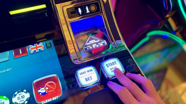Il vizio del gioco da oltre 1.500 euro: sequestrate cinque slot machine a Ramacca