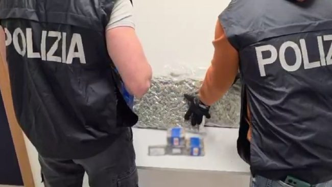 Mascali, corrieri della droga beccati con oltre 5 chili di stupefacenti