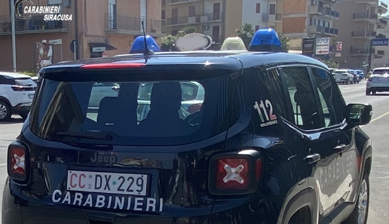 Evasione e furto in casa: due arresti a Rosolini, scattano carcere e domiciliari
