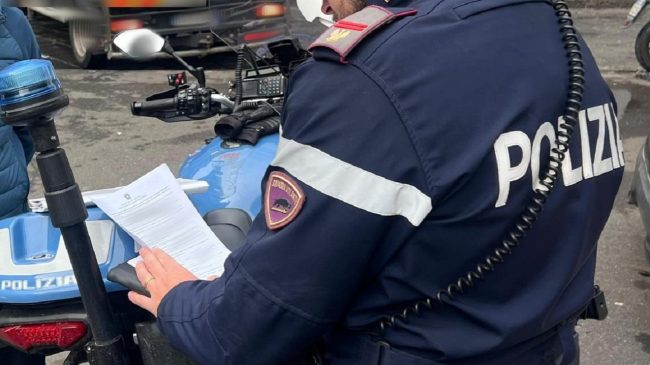Il posteggio come terreno di caccia: scatta la lite tra due parcheggiatori abusivi a Catania