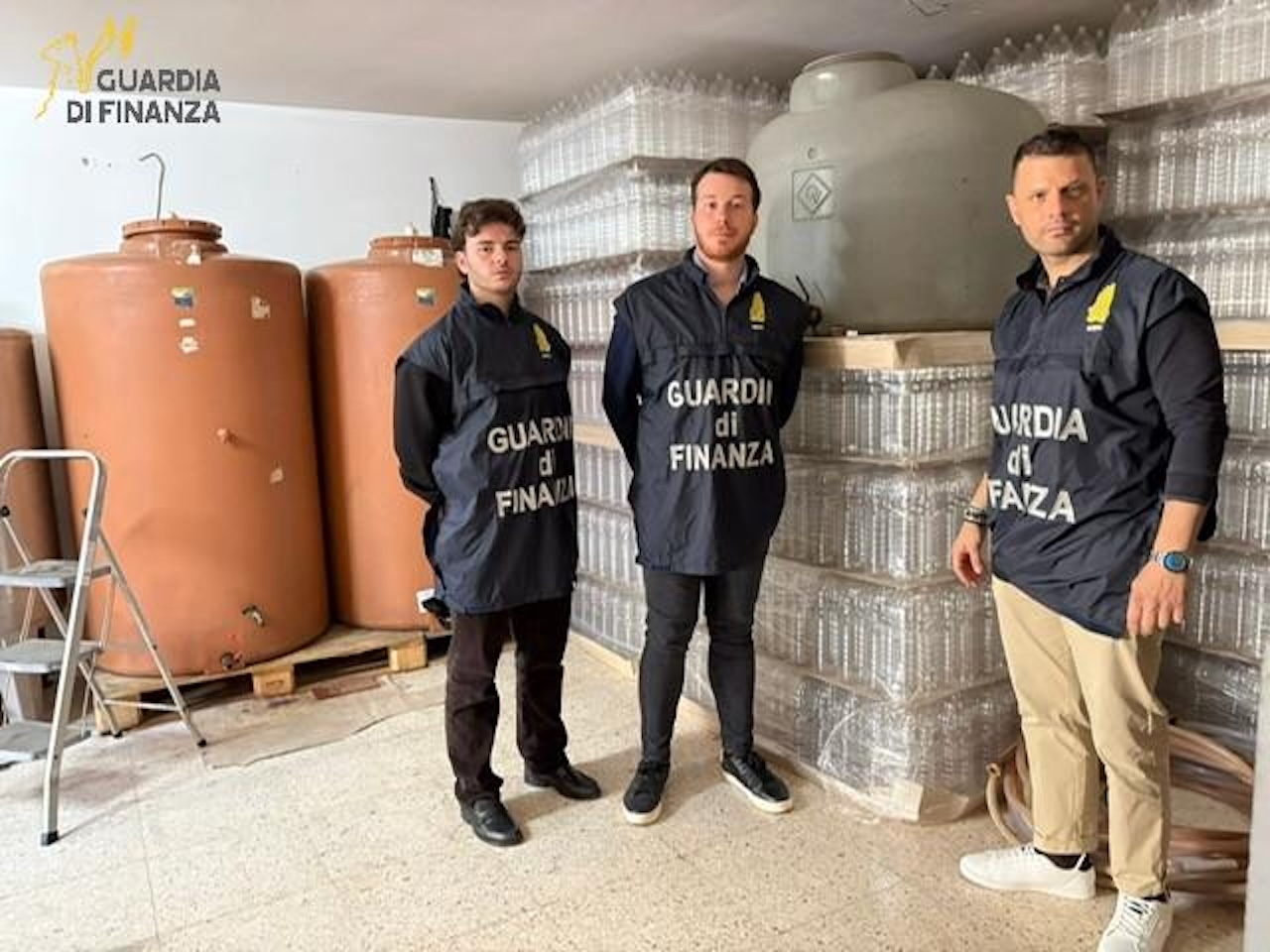 Agrigento, stretta su frodi nel vino: scoperta cantina abusiva e sequestrati 8mila litri