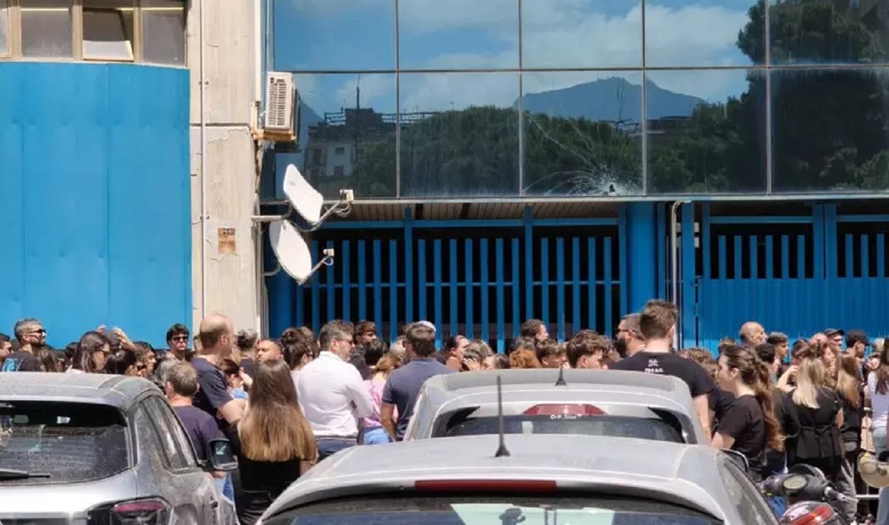 L’addio alla piccola Alessia La Rosa, centinaia di tifosi del Palermo alla camera ardente